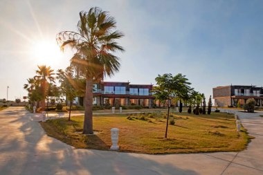 Alacati, İzmir, 15 Ağustos 20.Resort Zigana Alacati, Ege Denizi 'nin büyüleyici dokusu ve maviliğin eşsiz güzelliği ile çevrili bir körfezde yer almaktadır. Tesisin genel görünümü .