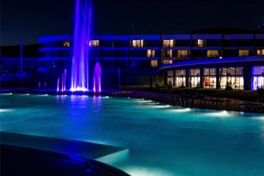 Alacati, İzmir, 15 Ağustos 20.Resort Zigana Alacati, Ege Denizi 'nin büyüleyici dokusu ve maviliğin eşsiz güzelliği ile çevrili bir körfezde yer almaktadır. Tesisin genel görünümü .