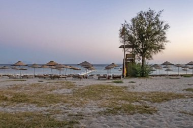 Alacati, İzmir, 15 Ağustos 20.Resort Zigana Alacati, Ege Denizi 'nin büyüleyici dokusu ve maviliğin eşsiz güzelliği ile çevrili bir körfezde yer almaktadır. Tesisin genel görünümü .