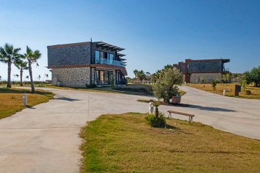 Alacati, İzmir, 15 Ağustos 20.Resort Zigana Alacati, Ege Denizi 'nin büyüleyici dokusu ve maviliğin eşsiz güzelliği ile çevrili bir körfezde yer almaktadır. Tesisin genel görünümü .