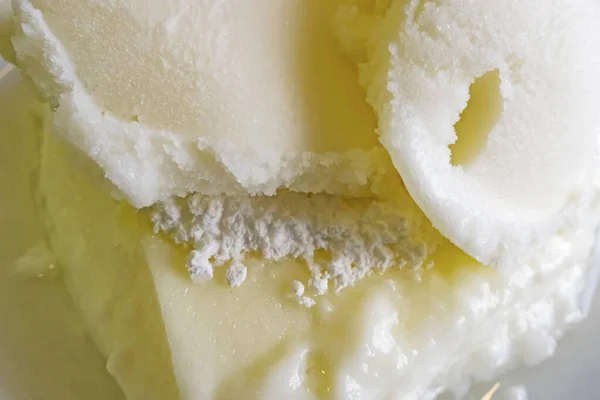 Готовый Употреблению Турецкий Десерт Muhallebisi Ванильным Мороженым — стоковое фото