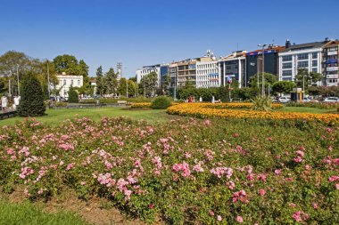 Kadıköy, İstanbul, Türkiye-Ağustos 30,2020. İstanbul 'un Kadıköy ilçesinden yaz mevsiminde kent manzarası