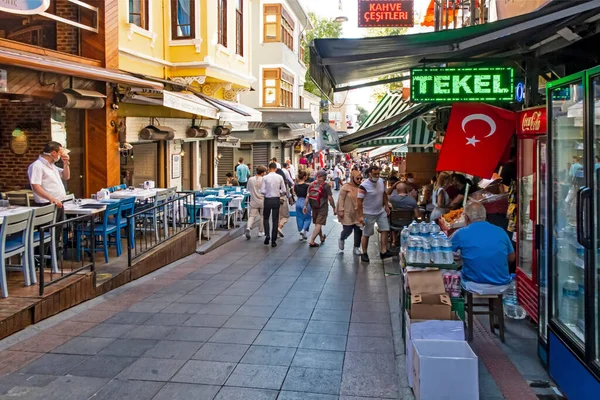 卡迪科伊 伊斯坦布尔 公元前2020年8月30日 夏季从伊斯坦布尔的卡迪科伊地区看城市 — 图库照片
