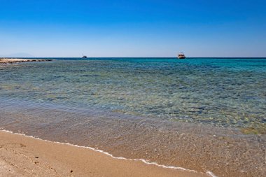 alacati, cesme, izmir, 14,2020 hindi-ağustos. Alacati 'deki açık ve mavi rengiyle Ege Denizi' nden görüş..