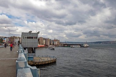 İstanbul 'un tarihi yarımadasından şehir ve şehir manzarası, Avrupa ve Asya kıtasının ortasındaki rüya şehir..