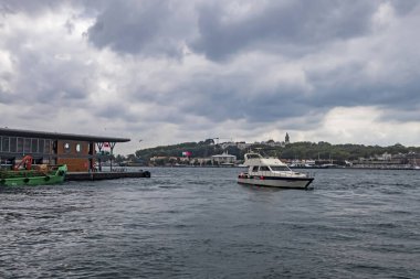 İstanbul 'un tarihi yarımadasından şehir ve şehir manzarası, Avrupa ve Asya kıtasının ortasındaki rüya şehir..