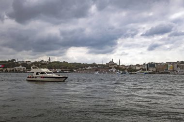 İstanbul 'un tarihi yarımadasından şehir ve şehir manzarası, Avrupa ve Asya kıtasının ortasındaki rüya şehir..