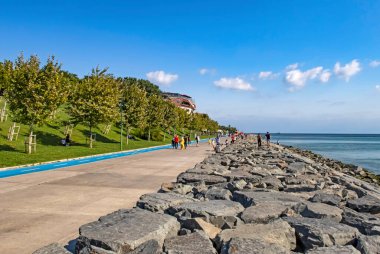 Florya, İstanbul, Hindi-Eylül 12.20.Florya Bölgesi modern mimarisi ve yeşil doğası ile İstanbul 'daki Mara Denizi kıyısında..