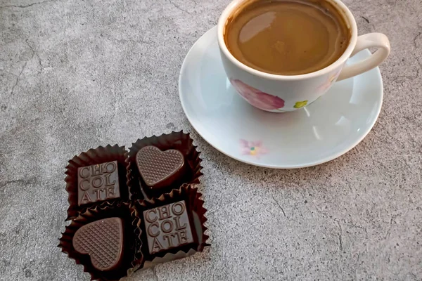 Redo Att Äta Speciell Choklad Med Turkiskt Kaffe — Stockfoto