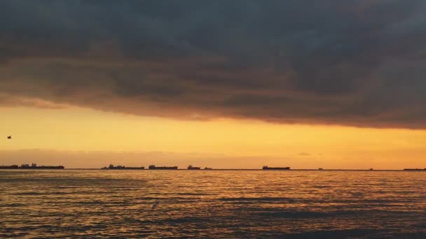 Istanbul Γαλοπούλα Ιανουάριος 2021 Ηλιοβασίλεμα Στη Θάλασσα Marmarmara Και Δραματικά — Αρχείο Βίντεο