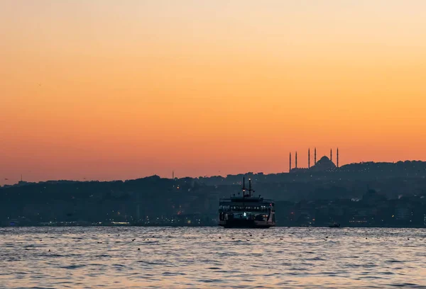 Istanbul Turkey March 2021 Sunrise Camlica Mosque Istanbul Bosphorus — Zdjęcie stockowe