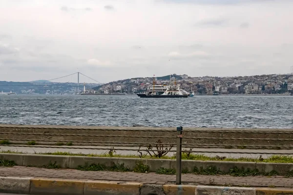 Istanbul Krůtí Pochod12021 Bosphorus Marmara Výhled Moře Zimě Zataženo Počasí — Stock fotografie