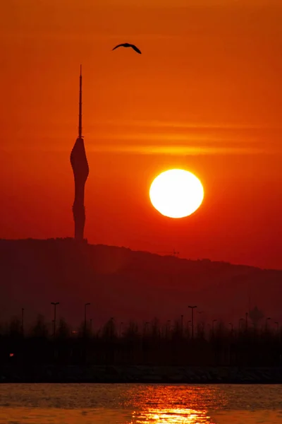 Sonnenaufgang Und Camlica Tower Silhouette Istanbul — Stockfoto