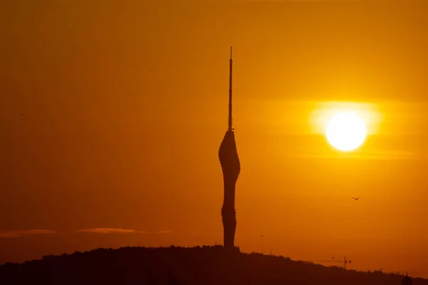 Salida Del Sol Silueta Camlica Torre Istanbul —  Fotos de Stock