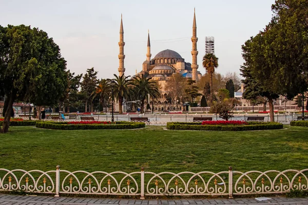 Sultanahmet Istanbul Turkey April 2021 Мечтательный Город Между Европой Азиатскими — стоковое фото