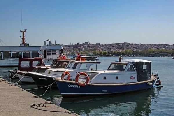 Halic Istanbul Turkey April 2021 Ciudad Ensueño Entre Europa Los — Foto de Stock