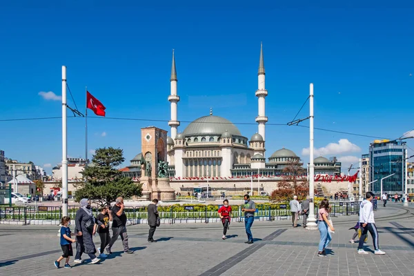 Taksim Istanbul Turquia Junho 2021 Vista Verão Praça Taksim Com — Fotografia de Stock