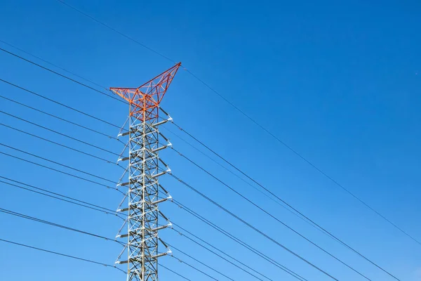 Elektrické Vedení Modrá Obloha — Stock fotografie