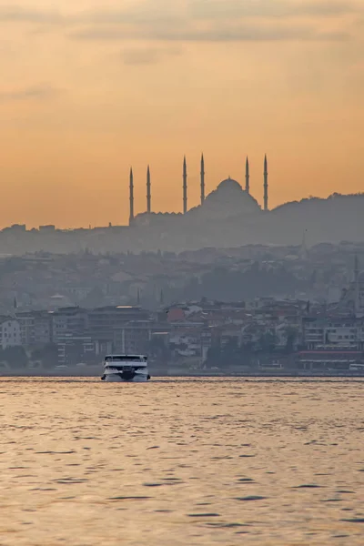 Istanbul Turquia Junho 2021 Istambul Cidade Dos Sonhos Entre Continentes — Fotografia de Stock