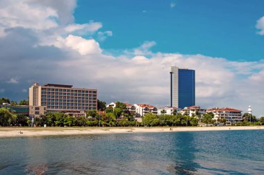 yeesilkoy, istanbul, Türkiye - 15 Haziran 2021 İstanbul 'un Yeilky ilçesinden mimari yapıları ve turistik doğal güzellikleri ile manzara.