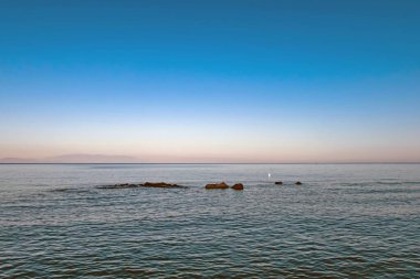 Yaz tatilini ve denizi seven turistler için Ege Denizi 'nin berrak ve mavi suları