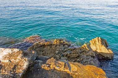 Yaz tatilini ve denizi seven turistler için Ege Denizi 'nin berrak ve mavi suları