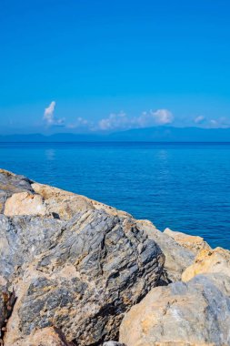 Yaz tatilini ve denizi seven turistler için Ege Denizi 'nin berrak ve mavi suları