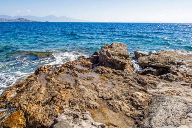 Yaz tatilini ve denizi seven turistler için Ege Denizi 'nin berrak ve mavi suları