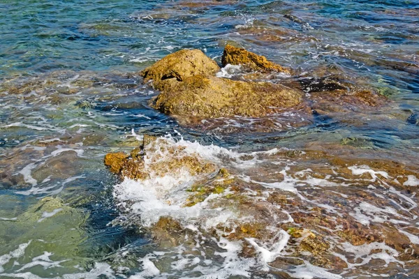 Прозрачные Голубые Воды Эгейского Моря Туристов Которые Любят Отдых Море — стоковое фото