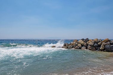 Yaz tatilini ve denizi seven turistler için Ege Denizi 'nin berrak ve mavi suları