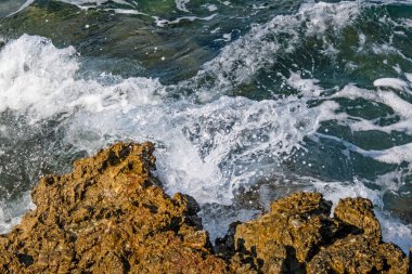 Yaz tatilini ve denizi seven turistler için Ege Denizi 'nin berrak ve mavi suları