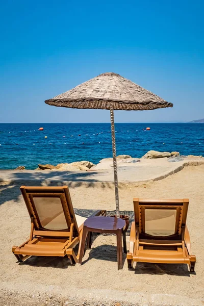 Clear Blue Waters Aegean Sea Tourists Who Love Vacation Sea — Stock Photo, Image