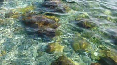 Yaz tatilini ve denizi seven turistler için Ege Denizi 'nin berrak ve mavi suları