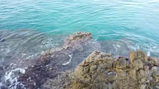 Aguas Claras Azules Del Mar Egeo Para Los Turistas Que — Vídeos de Stock