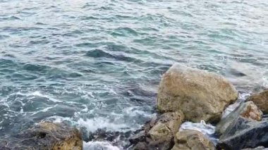 Yaz tatilini ve denizi seven turistler için Ege Denizi 'nin berrak ve mavi suları