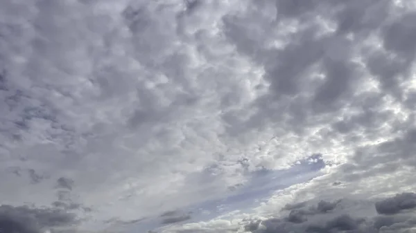 Niebo Chmury Deszczowe Jesienią — Zdjęcie stockowe