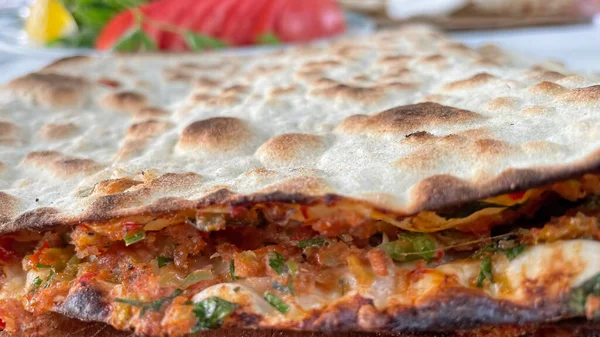 Ready Eat Turkish Fast Food Lahmacun — Stock Photo, Image