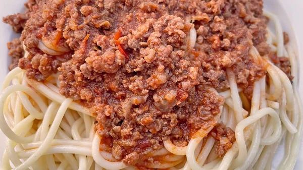 Вкусная Готовая Спагетти Соусом Тарелке — стоковое фото