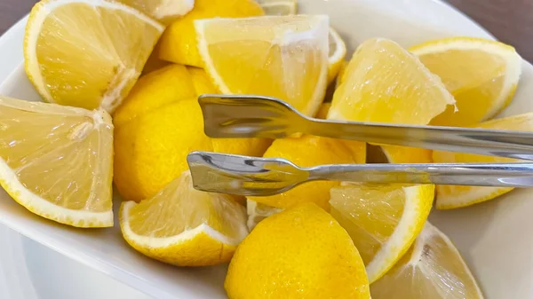 Listo Para Usar Limones Rodajas Plato — Foto de Stock