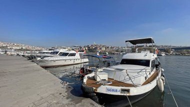 Eyup, İstanbul, Türkiye. 1 Kasım 2025. İstanbul 'un Haliç kıyısında doğal güzelliği, tarihi, kültürel ve dini değerleri kapsayan bir ilçesi. Eyüp Sultan ilçesi. 