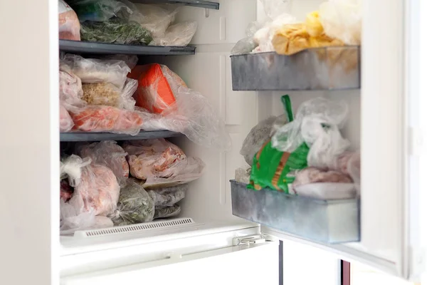 Donmuş gıda, donmuş sebze ve yiyecek stokları.,