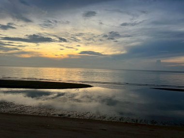 Denizin Üzerinde Gün Doğumu