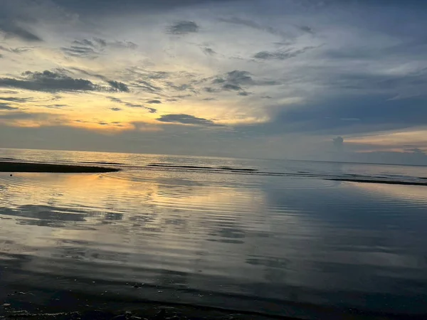 Denizin Üzerinde Gün Doğumu