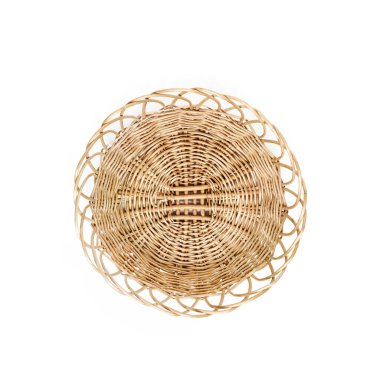 Beyaz arkaplanda izole edilmiş boş yuvarlak süpürge sepeti, üst görünüm