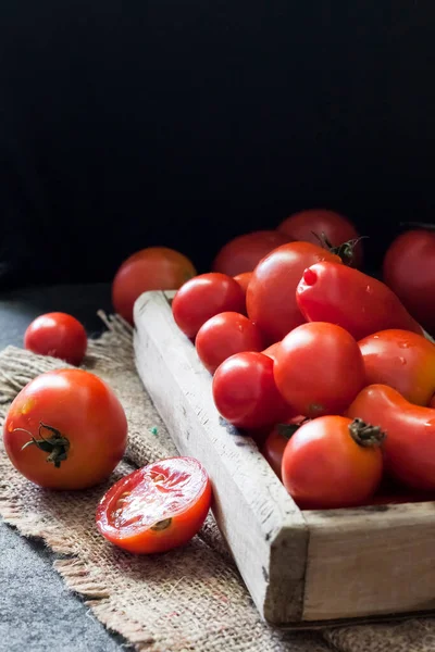 Fresh Red Tomatoes Wooden Box Black Background — Stock Photo, Image