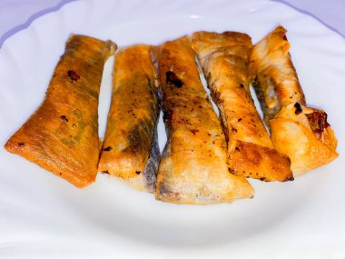 Piscok ya da muz çikolatası Endonezya 'dan geleneksel bir aperatiftir, muz ve çikolatadan yapılır..