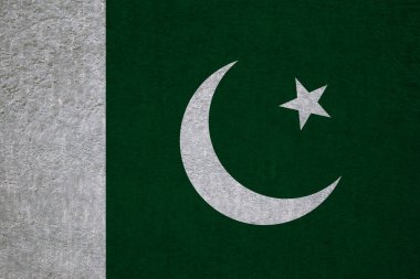 Eski bir beton yüzeyde Pakistan bayrağı. Pakistan mirası ve vatanseverliği kavramı dijital illüstrasyon..