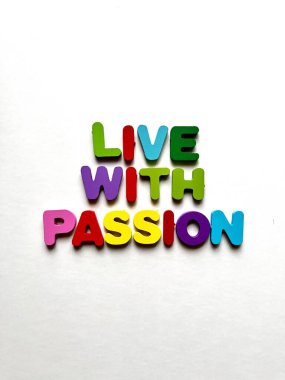 Canlı Tahta Harfler Motivasyon Deyimi 