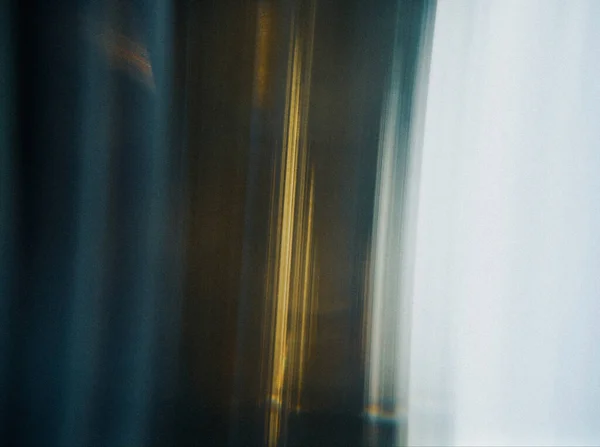 Grainy Blur Hareketi Soyut Arkaplan. Yumuşak Gürültü dokusu, Yaratıcı Tasarım, Posterler, Sinema Sanatı ve Modern Görsel Projeler için Asgari Gradyan Arkaplanı