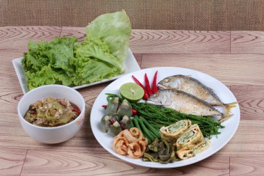 Yeşil biber daldırma 